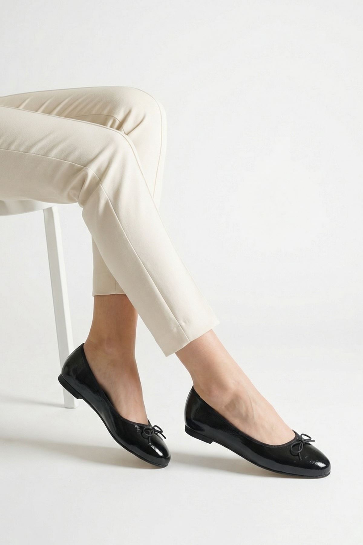 Romina; Siyah,Babet Ayakkabı 