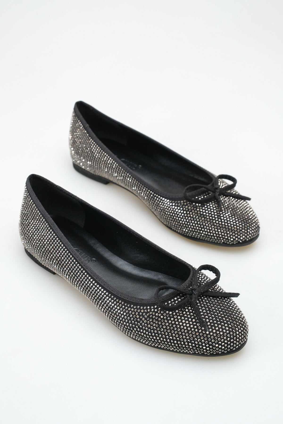 Romina; Platin Parlak Taşlı,Babet Ayakkabı