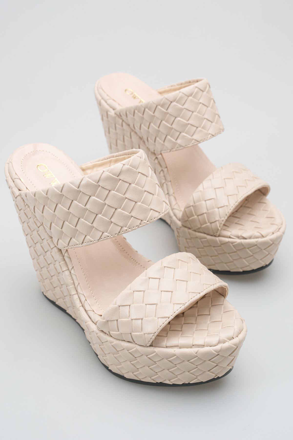 Merlin; Krem-Nude,12 cm Örgü Detaylı Dolgu Topuklu Kadın Terlik