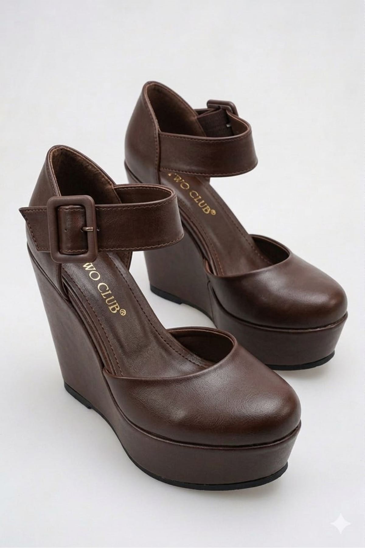 Julia; Acı Kahverengi Mat Deri ,Toka Detaylı 12 cm Dolgu Topuklu Ayakkabı 