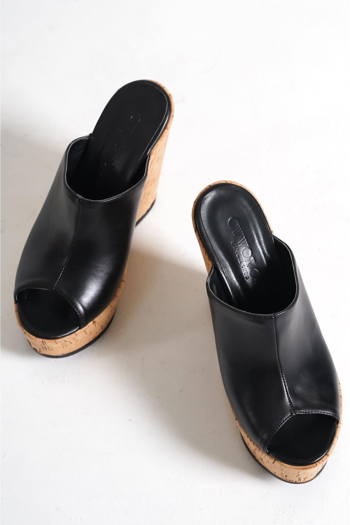 Armine;Siyah,12 cm   Mantar Dolgu Topuklu Kadın Terlik(KALIP İÇİN LÜTFEN AÇIKLAMAYI OKUYUNUZ) 