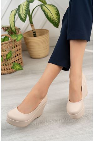 Romano; Krem Cilt,9 cm Dolgu Topuklu Ayakkabı (DAR KALIPTIR ÜRÜN AÇIKLAMASINI OKUYUNUZ)