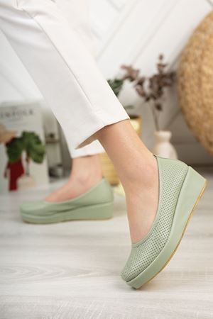 May; Mint Yeşil, 5 Cm Dolgu Topuklu Delikli Babet Ayakkabı