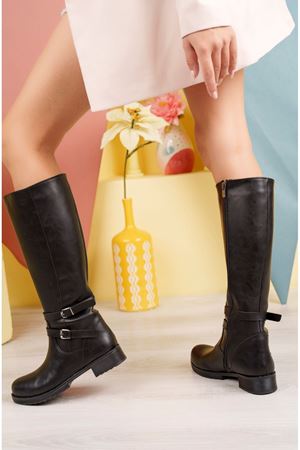 Celine: Siyah, Toka Aksesuarlı Kadın Çizme