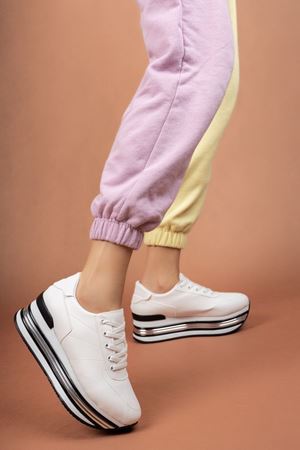 Casper; Beyaz, Bağcıklı, Kalın Taban Sneaker