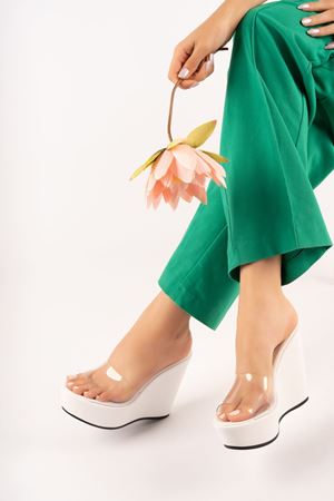 Quinn; Kadın,Beyaz,12 cm Dolgu Topuklu Şeffaf Terlik