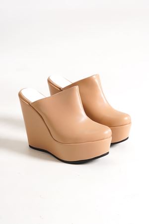 CARLA; Kadın,Krem-Nude,12 cm Dolgu Topuklu Terlik (KALIP İÇİN LÜTFEN ÜRÜN AÇIKLAMASINI OKUYUNUZ)