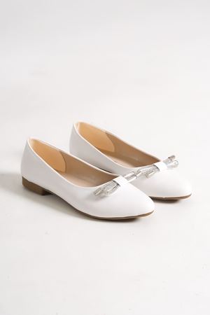 Solari; Beyaz, Taşlı Toka Detaylı,Babet Ayakkabı 