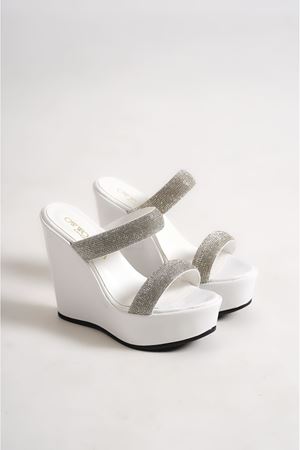 Sunny,Beyaz,Taş Detaylı12 cm  Dolgu Topuklu Kadın Terlik 
