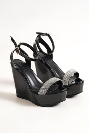 Carrol,Siyah Rugan,Taş Detaylı12 cm  Dolgu Topuklu Ayakkabı