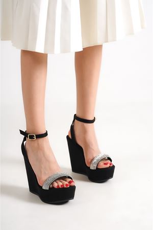 Carrol,Siyah Süet,Taş Detaylı12 cm  Dolgu Topuklu Ayakkabı 