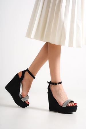 Carrol,Siyah Süet,Taş Detaylı12 cm  Dolgu Topuklu Ayakkabı 