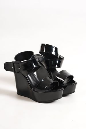 Dixie,Siyah Rugan,Toka Detaylı,12 cm  Dolgu Topuklu Ayakkabı