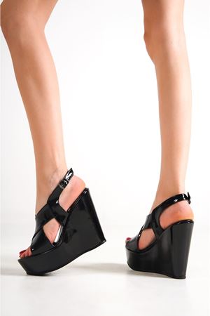 Ester; Siyah Rugan ,12 cm Dolgu Topuklu Ayakkabı