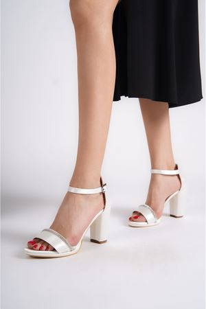 Franny; Sedef Saten ,Taş Detaylı Tek Bantlı,Klasik Topuklu Platform Ayakkabı