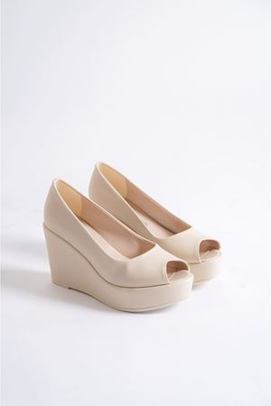 Felicity; Krem Cilt,Burnu Açık,9 cm Dolgu Topuklu Ayakkabı