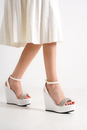 Carrol,Beyaz,Taş Detaylı12 cm  Dolgu Topuklu Ayakkabı