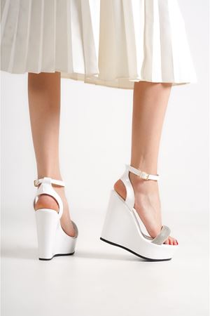 Carrol,Beyaz,Taş Detaylı12 cm  Dolgu Topuklu Ayakkabı