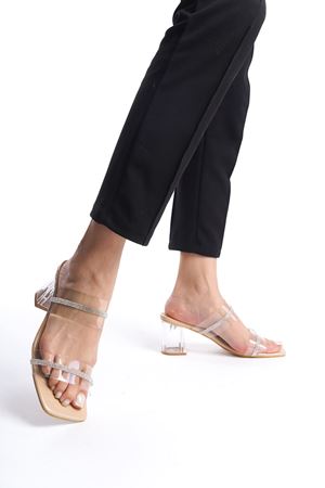 Holly; Kadın,Krem Nude,Kararmaz Taş Detaylı Şeffaf Terlik