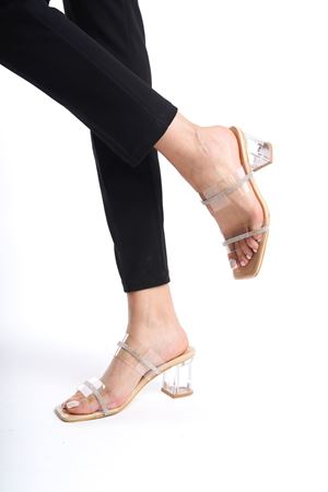 Holly; Kadın,Krem Nude,Kararmaz Taş Detaylı Şeffaf Terlik