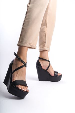 Alessi;Siyah Mat Deri ,12 cm Dolgu Topuklu Ayakkabı