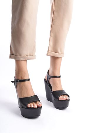 Ribona;Siyah Mat Deri Arkası Açık ,12 cm Dolgu Topuklu Ayakkabı 