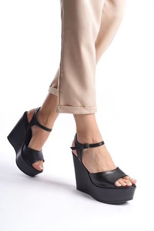 Ribona;Siyah Mat Deri Arkası Açık ,12 cm Dolgu Topuklu Ayakkabı 