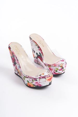 Flower; Şeffaf,Çiçek Desenli ,12 cm Mantar Tabanlı Dolgu Topuklu Terlik 