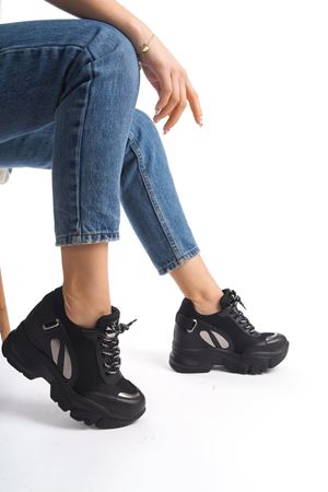 Polly; Siyah, Dolgu Topuklu Sneaker