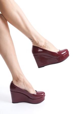 Romano; Bordo, 9 cm Dolgu Topuklu Ayakkabı(DAR KALIPTIR ÜRÜN AÇIKLAMASINI OKUYUNUZ) 