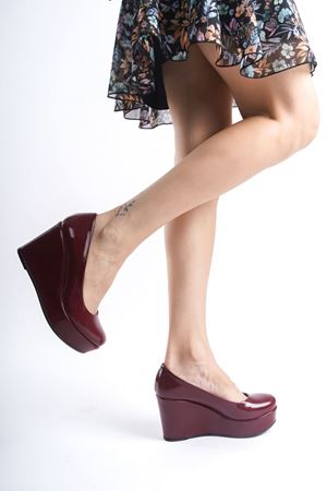 Romano; Bordo, 9 cm Dolgu Topuklu Ayakkabı(DAR KALIPTIR ÜRÜN AÇIKLAMASINI OKUYUNUZ) 