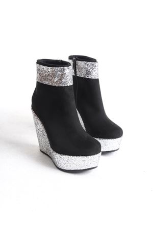 Eve ;  Siyah Süet - Gümüş Simli,Dolgu Topuklu Kadın Bot