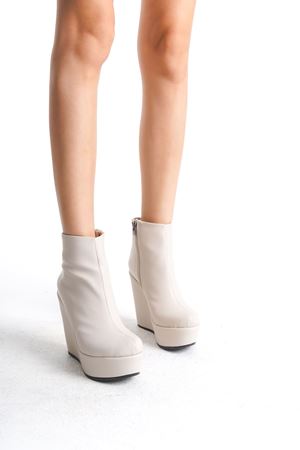 Eve ; Ten Cilt , 12 cm Dolgu Topuklu Kadın Bot