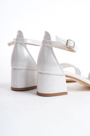 Owwox Kids; Kız Çocuk,Sedef,3 Biyeli Kararmaz Taş Detaylı  Ayakkabı