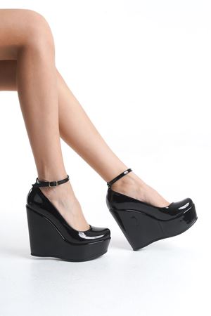 Orion; Siyah RuganÇıkarılabilir Baretli 12 cm Dolgu Topuklu Ayakkabı  