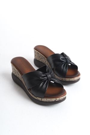 Mila; Siyah,7,5 cm  Dolgu Topuklu Kadın Terlik