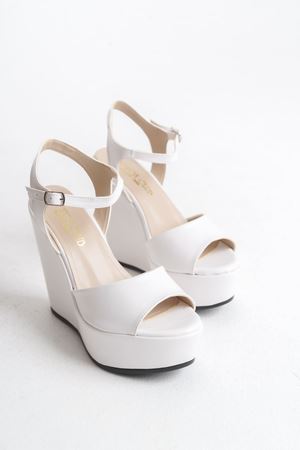 Ribona;Beyaz Mat Deri ,Arkası Açık12 cm Dolgu Topuklu Ayakkabı 