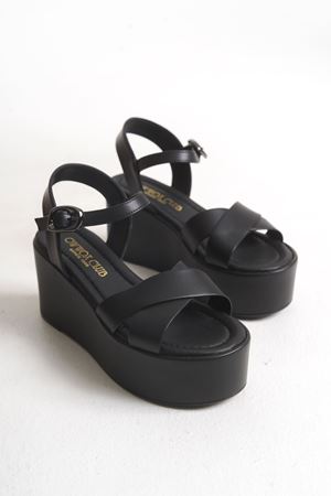 Sera; Kadın, Siyah  Burnu ve Arkası açık,7,5 cm  Dolgu Tabanlı Sandalet