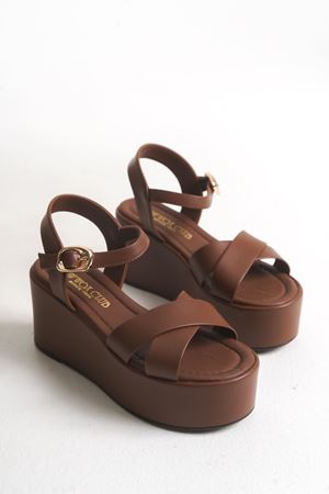 Sera; Kadın,Koyu Kahve Burnu ve Arkası açık,7,5 cm  Dolgu Tabanlı Sandalet 