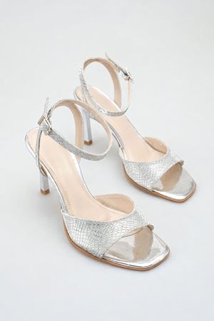 Olivia; Gümüş , Desen Detaylı  Klasik İnce 9 cm Topuklu Stiletto 