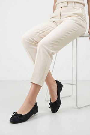 Romina; Siyah, Parlak Taşlı,Babet Ayakkabı