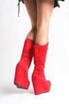 Beatrice ; Kırmızı Süet ,12 cm Fermuarsız  Dolgu Topuklu  Kadın Çizme 